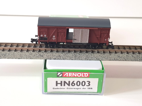 VAGÓN CERRADO PUERTAS CORREDERAS 50803 SUIZO (SBB) EP. III ARNOLD HN6003 (H201) | Zustand: Nuevo