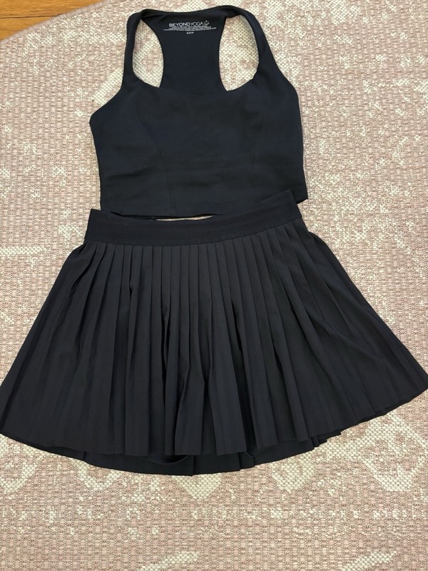 Beyond Yoga Matching Set Black Skater Skirt And Sports bra Small