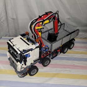 LEGO TECHNIC: Mercedes-Benz Arocs 3245 (42043) Rare, Functioning