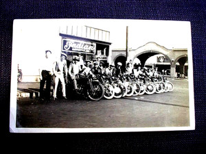 ANTIQUE 1928 PHOTO.  INDIAN AND HARLEY RIDERS TOURING IN SAN DIEGO