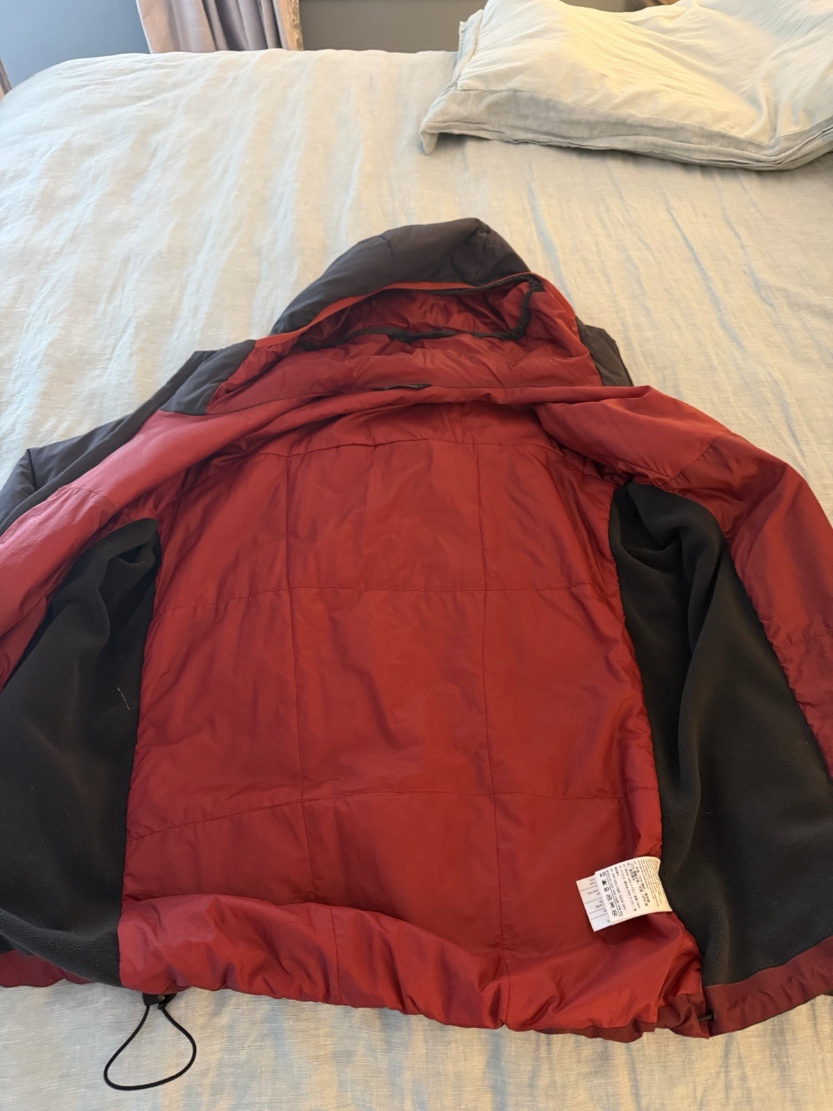 Arc’teryx Atom Hoody Men’s Sz XL Carbon Black With Red Lining Hiking Jacket image 5