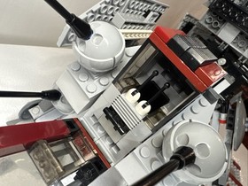 LEGO 7675: Lego Star Wars: AT-TE Walker 7675 - Near Complete w/ Minifigures