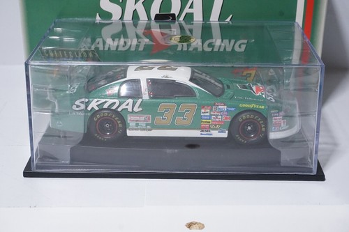 Revell Ken Schrader #33 Skoal Bandit 1998 Chevrolet Nascar Model diecast - Picture 3 of 7