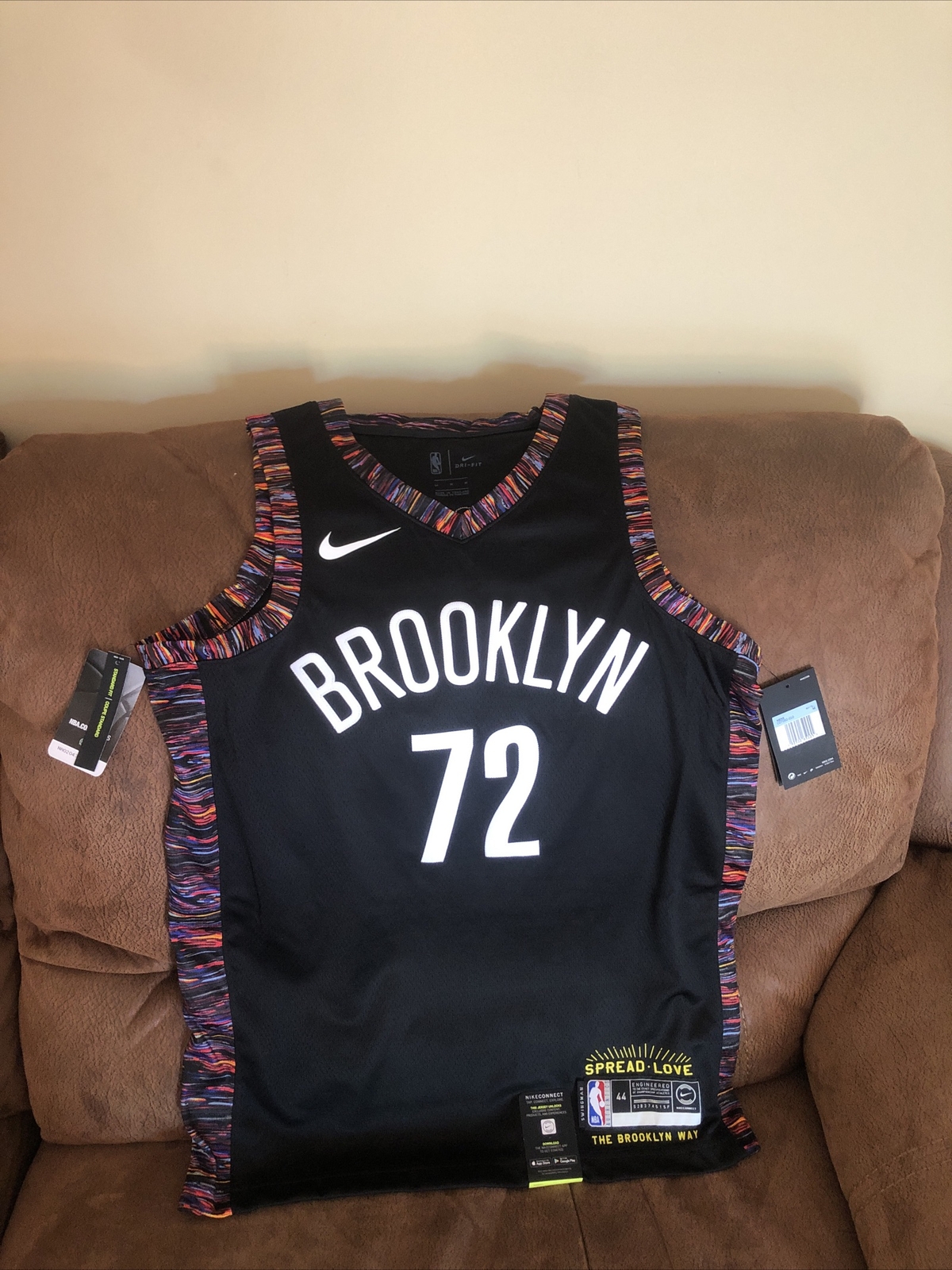 Picture 1 of 10