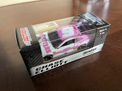 2019 Chase Elliott Hooters Pink Give a Hoot 1:64 scale car - Picture 2 of 3