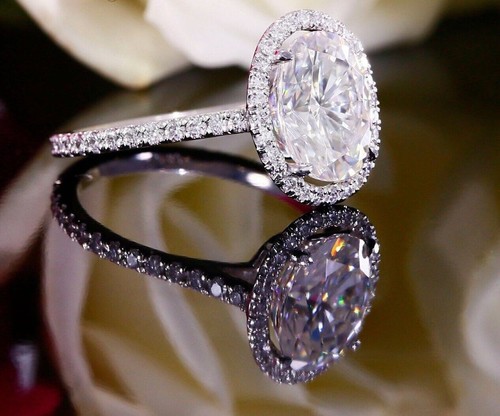 5.00 Ct Oval Cut Simulated Diamond Halo Wedding Ring 14k White Gold Plated - Picture 2 of 8