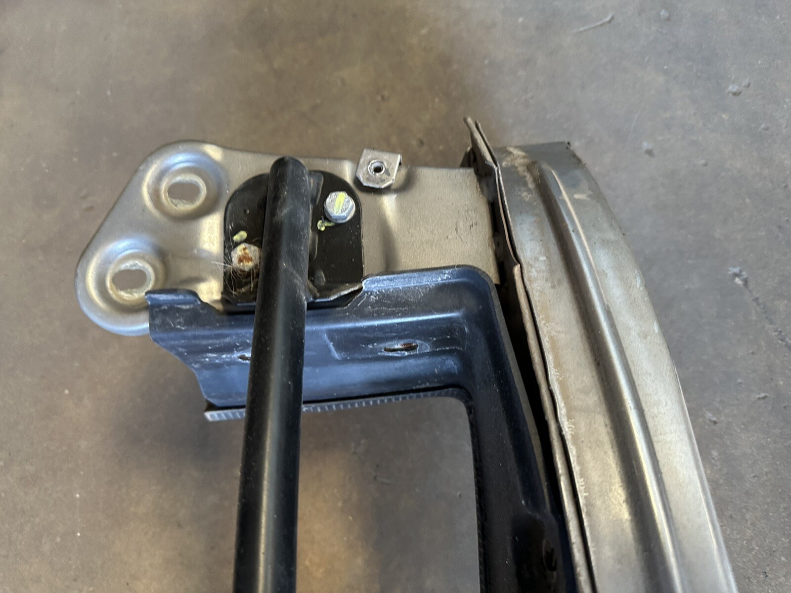 03-08 Maserati Quattroporte Front Upper Radiator Core Support M139