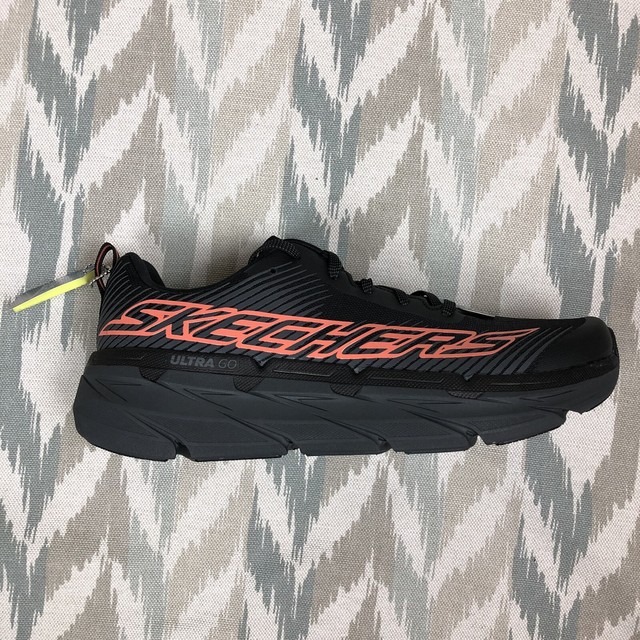 men skechers max cushioning