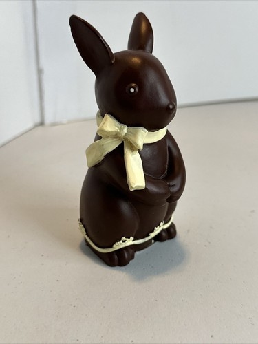 Statuina vintage in resina "Coniglietto di cioccolato fiocco giallo" - Foto 1 di 11