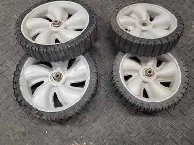 MTD Yard Machines Push Mower 22'' 3.75HP Wheels