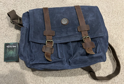 Critical Role Legend of Vox Machina Kickstarter exclusive messenger bag w cards