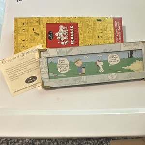 Hallmark Peanuts Gallery Comic Strip Display Charlie Brown & Snoopy w/ COA