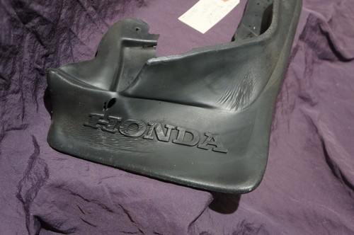 OEM Honda SH2-199-206-R 88-91 CRX Front Right Mud Flap Splash Guard Genuine - Picture 5 of 13