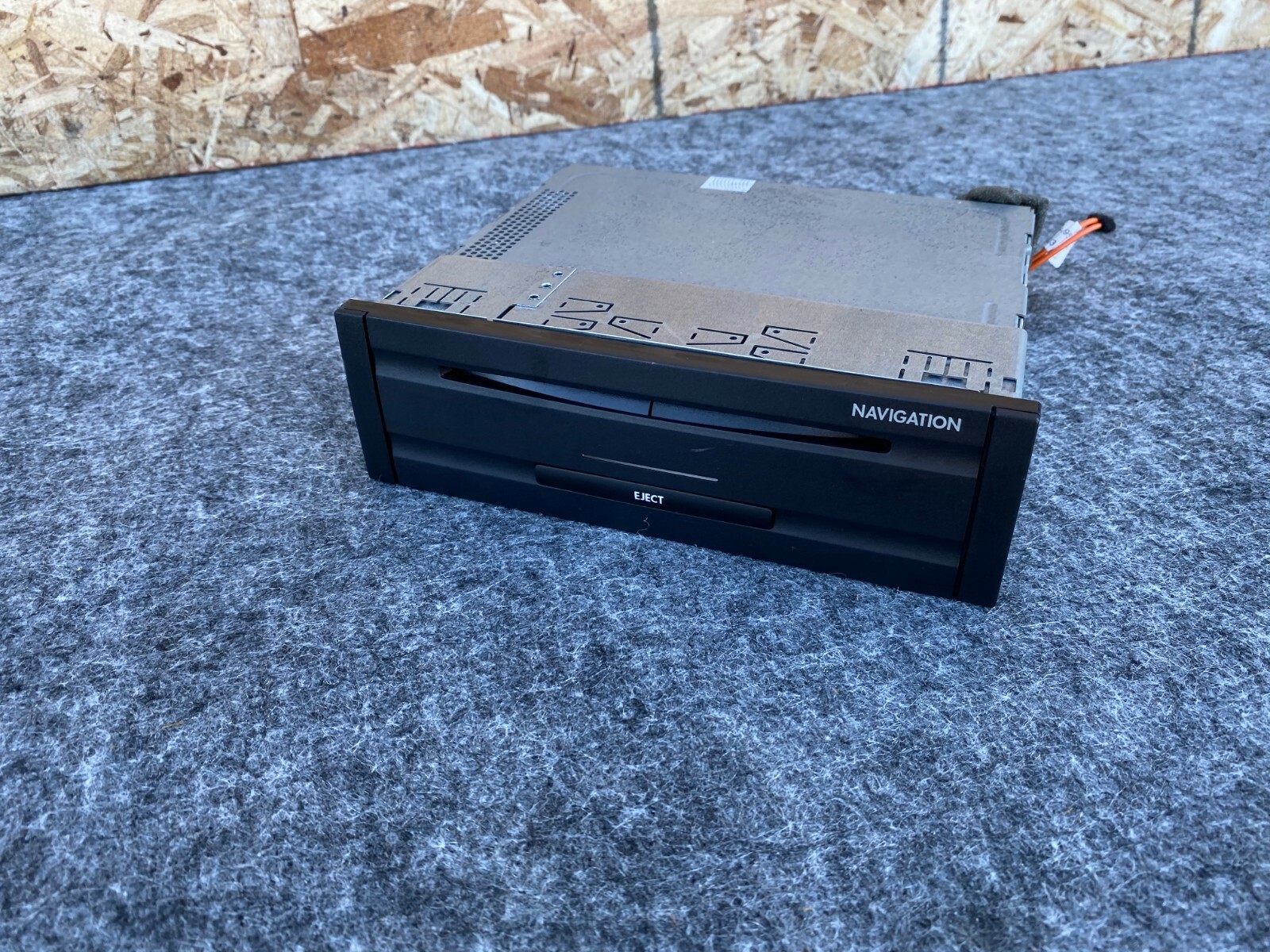 BENTLEY CONTINENTAL GT 6 NAVIGATION DVD PLAYER COMPUTER 3W0919887 OEM (04-10)