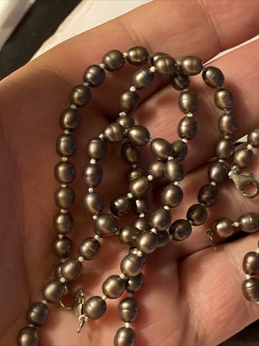 Juego de collar y pulsera de perlas grises anudados de colección cultivados 5-6 mm como nuevos - Imagen 18 de 18