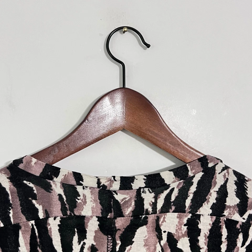 Top estampado animal lirio blanco para mujer talla L viscosa multicolor cuello redondo Foto 4 de 4