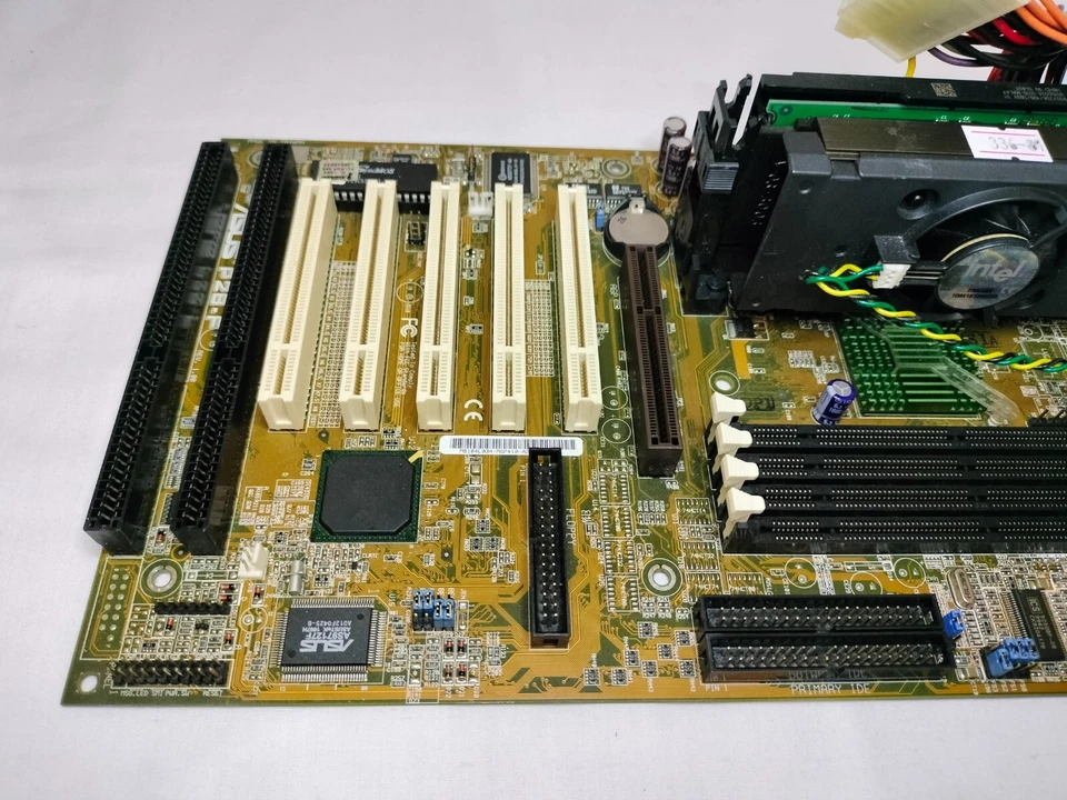 ASUS P28-F P2B-F Rev.1.00 System Motherboard Made in Taiwan - Image 3 of 4
