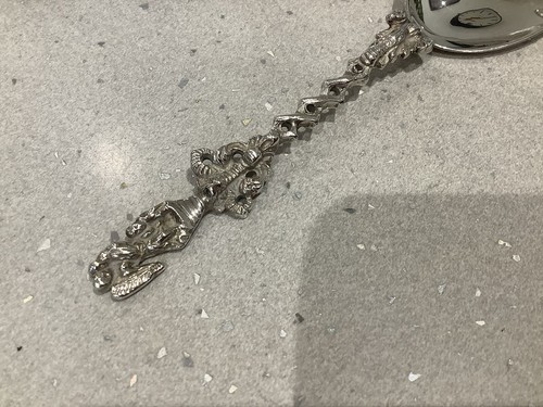 Victorian Sterling Silver Caddy Spoon. Angel & Cherub Finial. London 1885. 31g - Picture 2 of 7