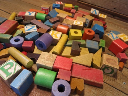 Vintage LARGE Lot Wood Architectural Building Blocks & Letter Blocks! - Picture 3 of 6