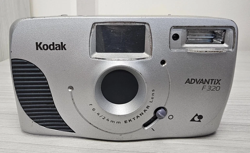 Cámara fotográfica compacta Kodak Advantix F320 APS buen estado funcionando probada Foto 2 de 4