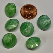 VINTAGE 6 LT. JADE COLOR  MOTTLED GREEN BUTTONS 16mm • faceted and domed * ROUND
