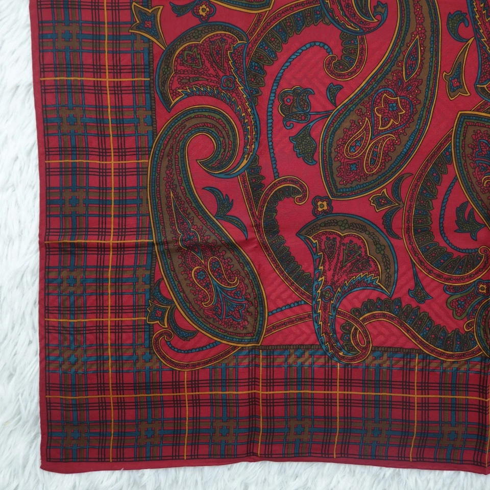 Шарфы шелковые Pierre Balmain пейсли красные клетчатые 34 дюйма x 35 дюймов P792 - Изображение 4 из 4