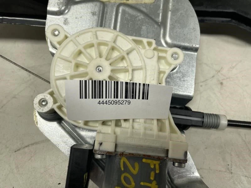 Ford Taurus SE 2015 regulador de ventana de puerta lateral del pasajero delantero derecho con motor Foto 2 de 4