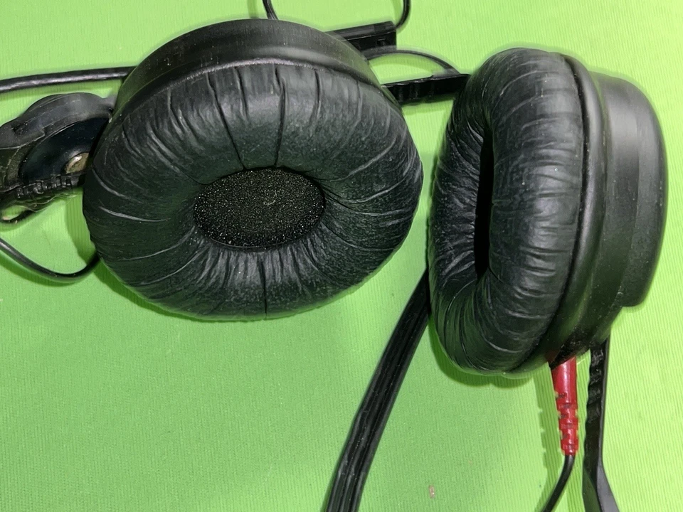 Lot Of 3: Sennheiser HMD 25-1 Sportscaster Headset - Image 3 of 4