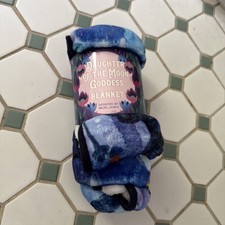 FAIRYLOOT BLANKET DAUGHTER OF THE MOON GODDESS DRAGONLORE DECEMBER YA 2024
