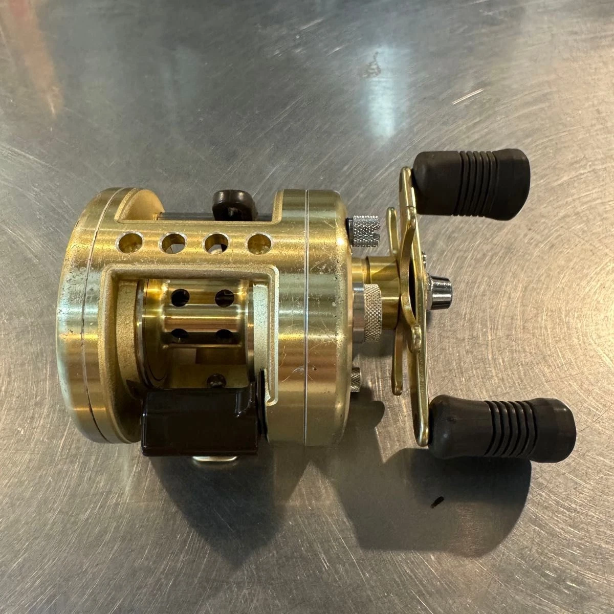 Shimano Calcutta 200 Baitcasting Fishing Reels for sale - eBay