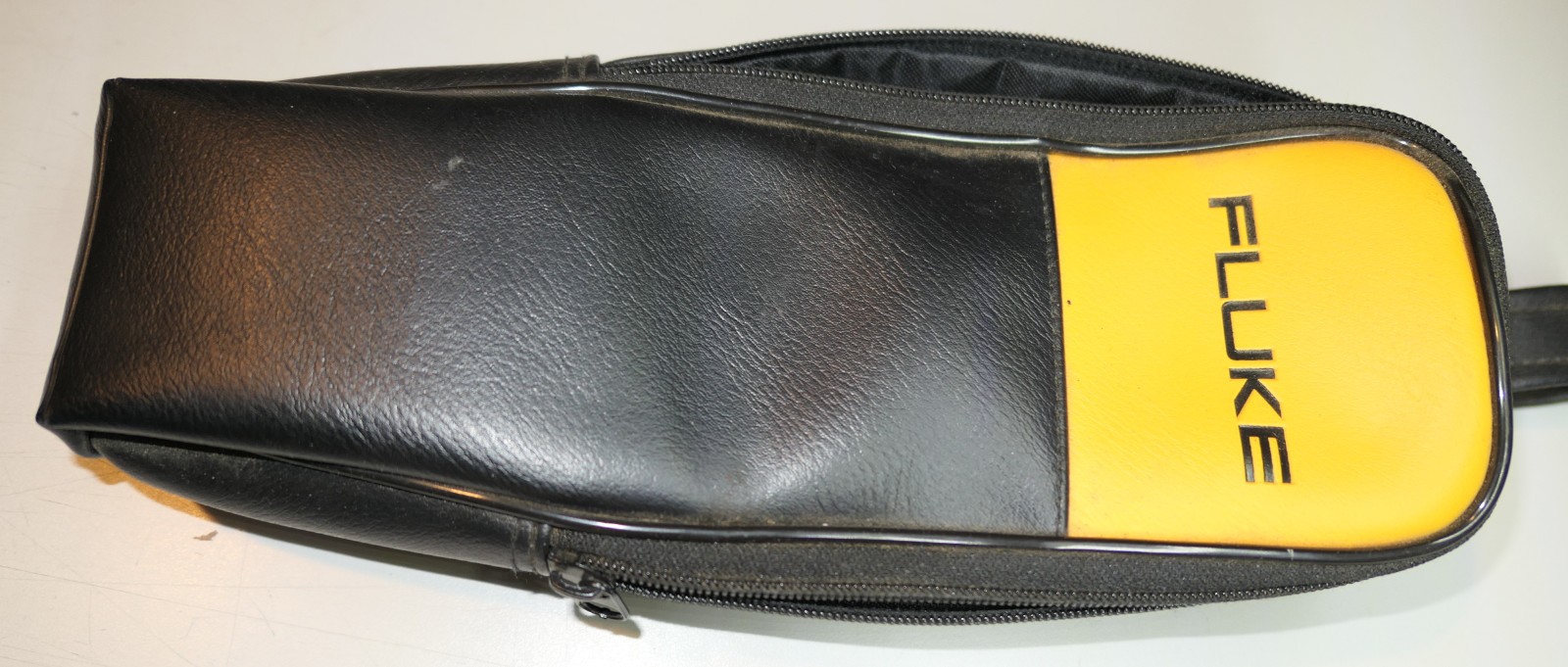 Fluke 335 TRMS 600A / 600V Clamp Meter Multimeter