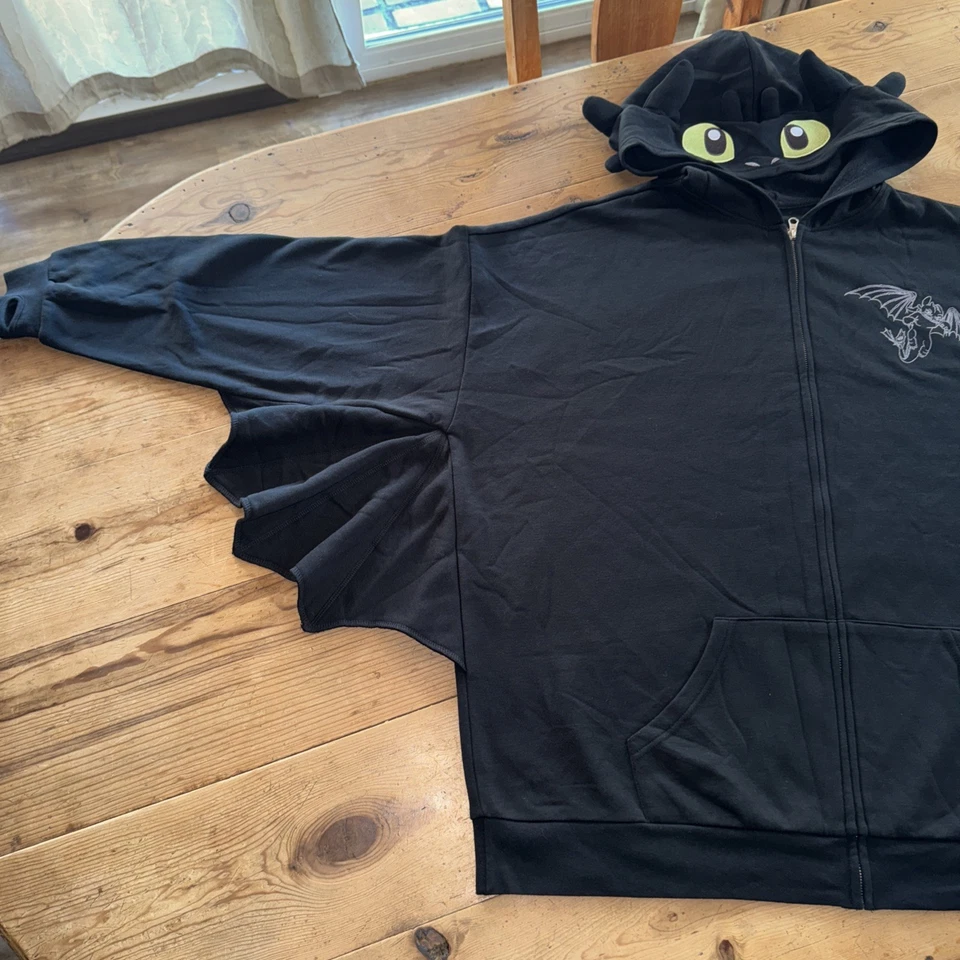 How to train your Dragon toothless winged hoodie her universe Hot Topic Plus Sz - Image 2 of 4