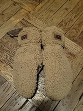 Ugg Caramel Leather Trim Mittens Size: S/M