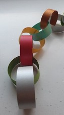 VERY SPECIAL  PAPER CHAINS.BUY 4 SETS AND GET THE 5TH SET FREE.