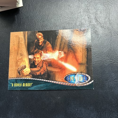 Jb28 Farscape Premier Rittenhouse 2001 #63 A Hidden Memory John Crichton - Afbeelding 1 van 2