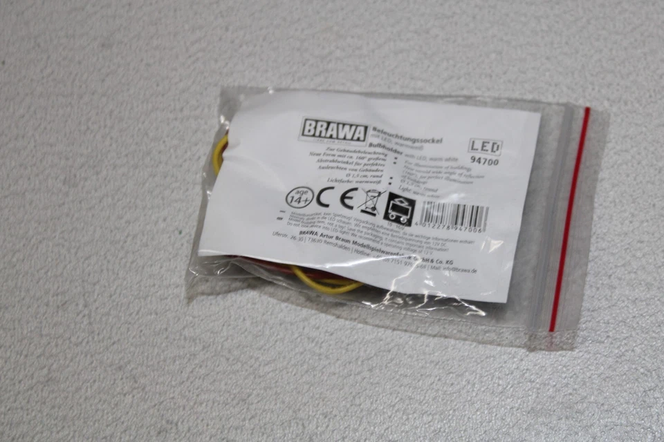 Lámpara de iluminación LED BRAWA 94700 blanco cálido calibre H0 en caja Foto 2 de 2