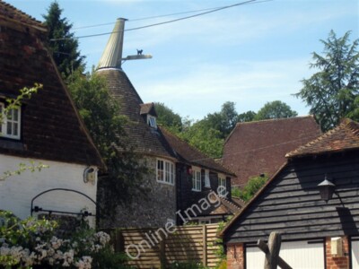 Photo 6x4 Oast House Lynsore Bottom  c2009