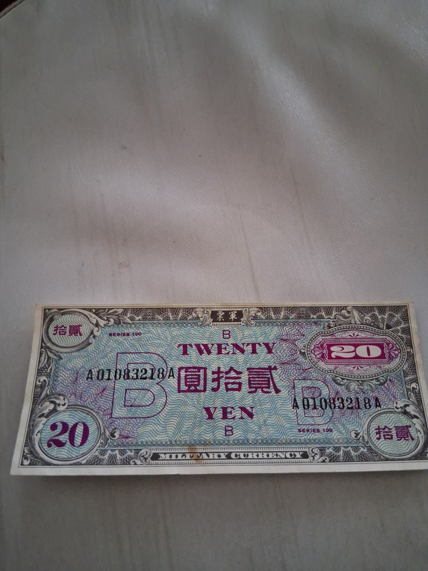 1945 WWII Japan Military Currency 20 yen series 100 . Great Collection