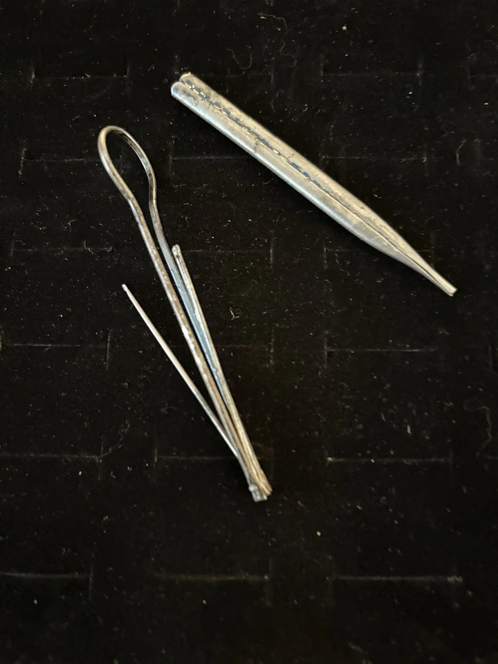 Antiguo gancho de ganchillo de metal funda de tablero de ajedrez metal fino 1890’ principios de 1900 Foto 3 de 4