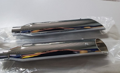 1801-0180 Cycle Shack 3-inch ''Slash Down'' Slip-Ons for HD Softail & 2007 Fatboy