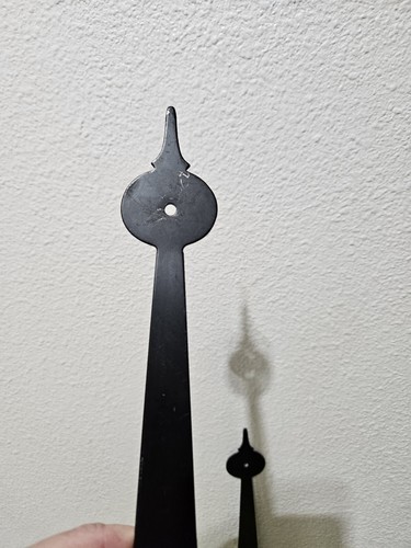 PORTAVELAS CÓNICAS DE METAL NEGRO DE COLECCIÓN 12" DE ALTO - Imagen 3 de 10