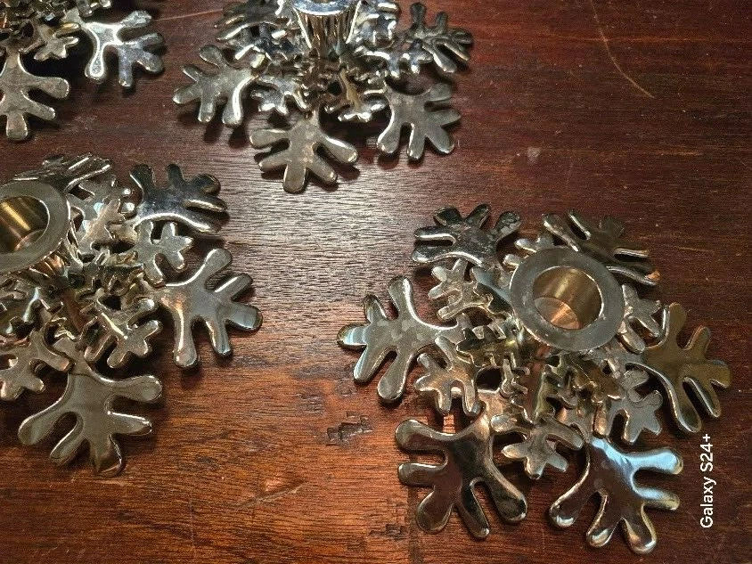 4 Candelabros Copo de Nieve Caja y Barril, Metal Plateado Cromo Foto 2 de 4