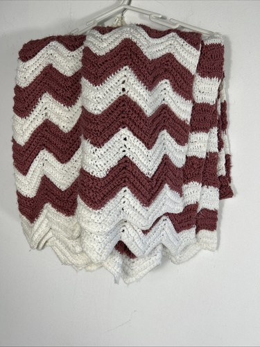 Handmade Zig Zag Crochet Chevron Afghan White And Pink Throw Blanket 66"x 52" - Picture 9 of 10