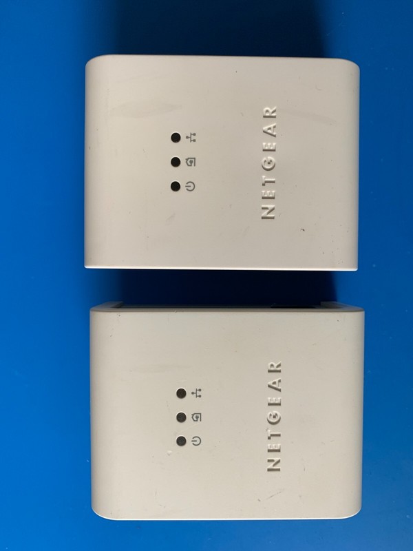 2 Netgear HDX101 Powerline HD Ethernet Adapters