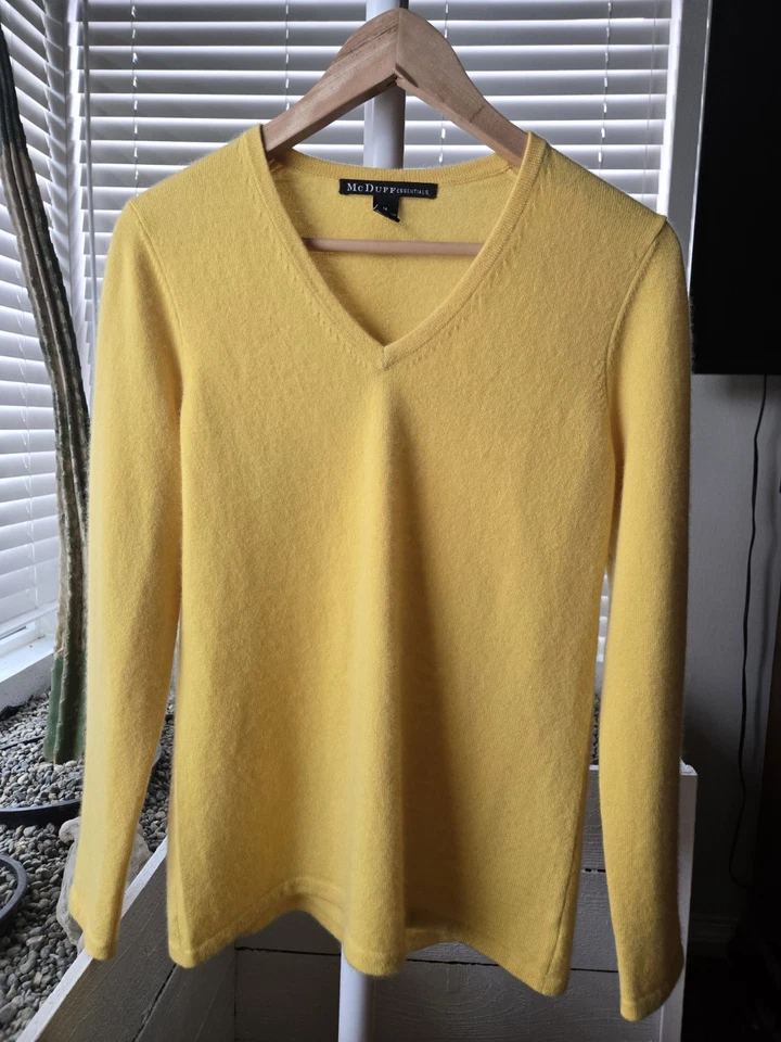 Suéter 100% cachemir manga larga cuello en V. M- Hermoso amarillo suave Foto 2 de 3