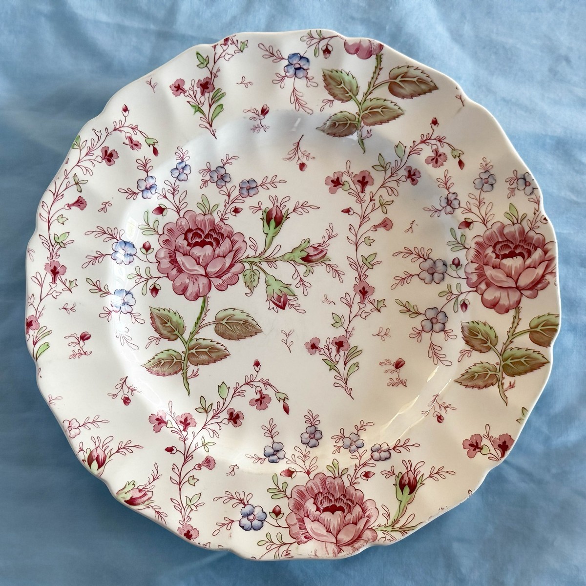 Beautiful Johnson Brothers Rose Chintz Huge Dinnerware Set Vintage