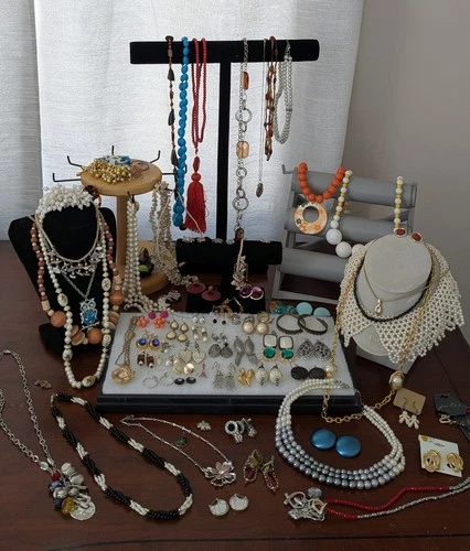 Vintage Rhinestone Silver/Gold Tone Mixed Costume Jewelry Lot 100 Pcs