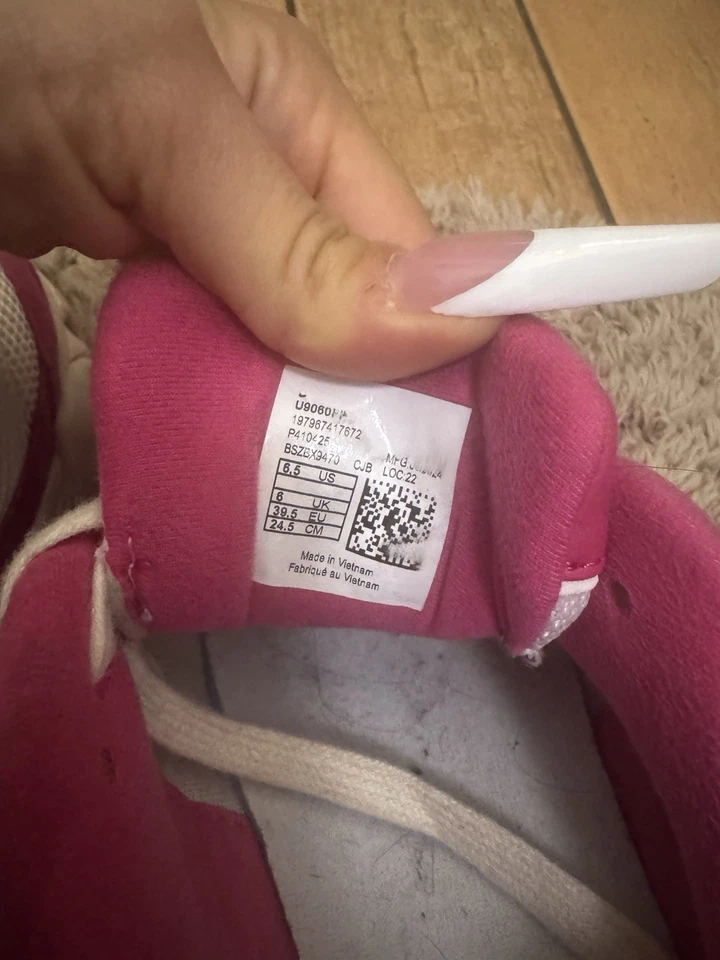 New Balance 9060, foto 4 di 5