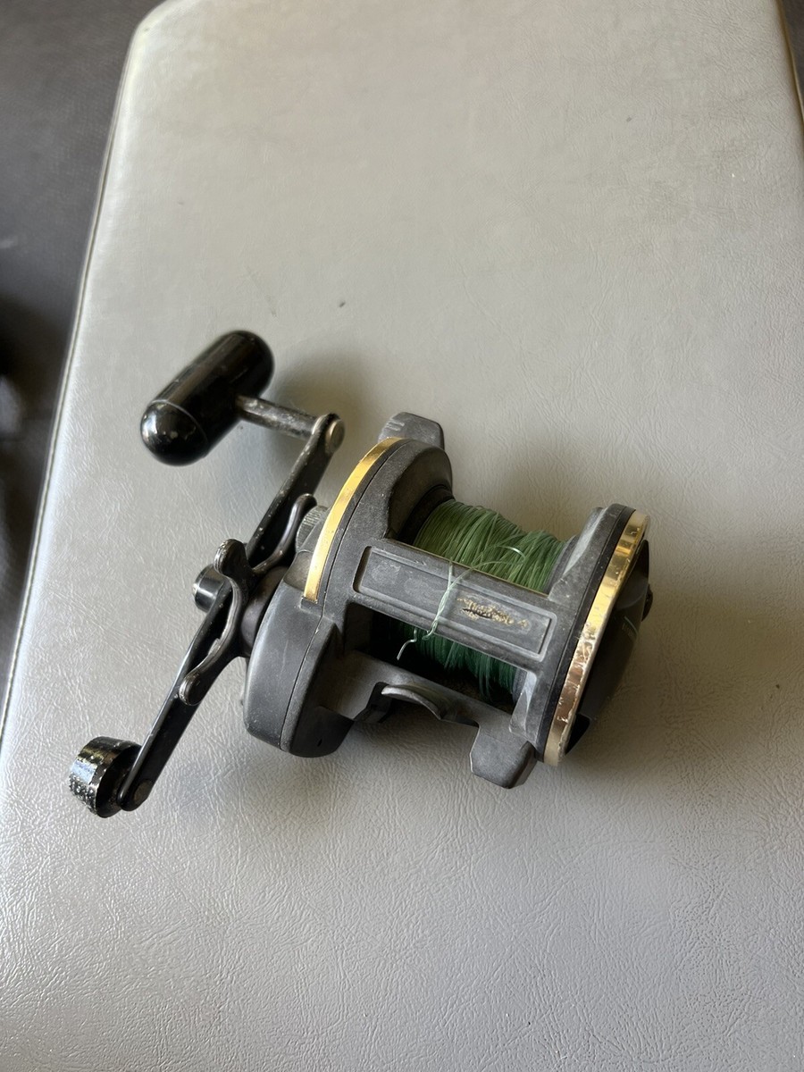 ダイワ　シーライン　SL３０ＳＨ　オールド DAIWA SEALINE SL30SH STAR DRAG GRAPHITE FISHING REEL WITH LONG