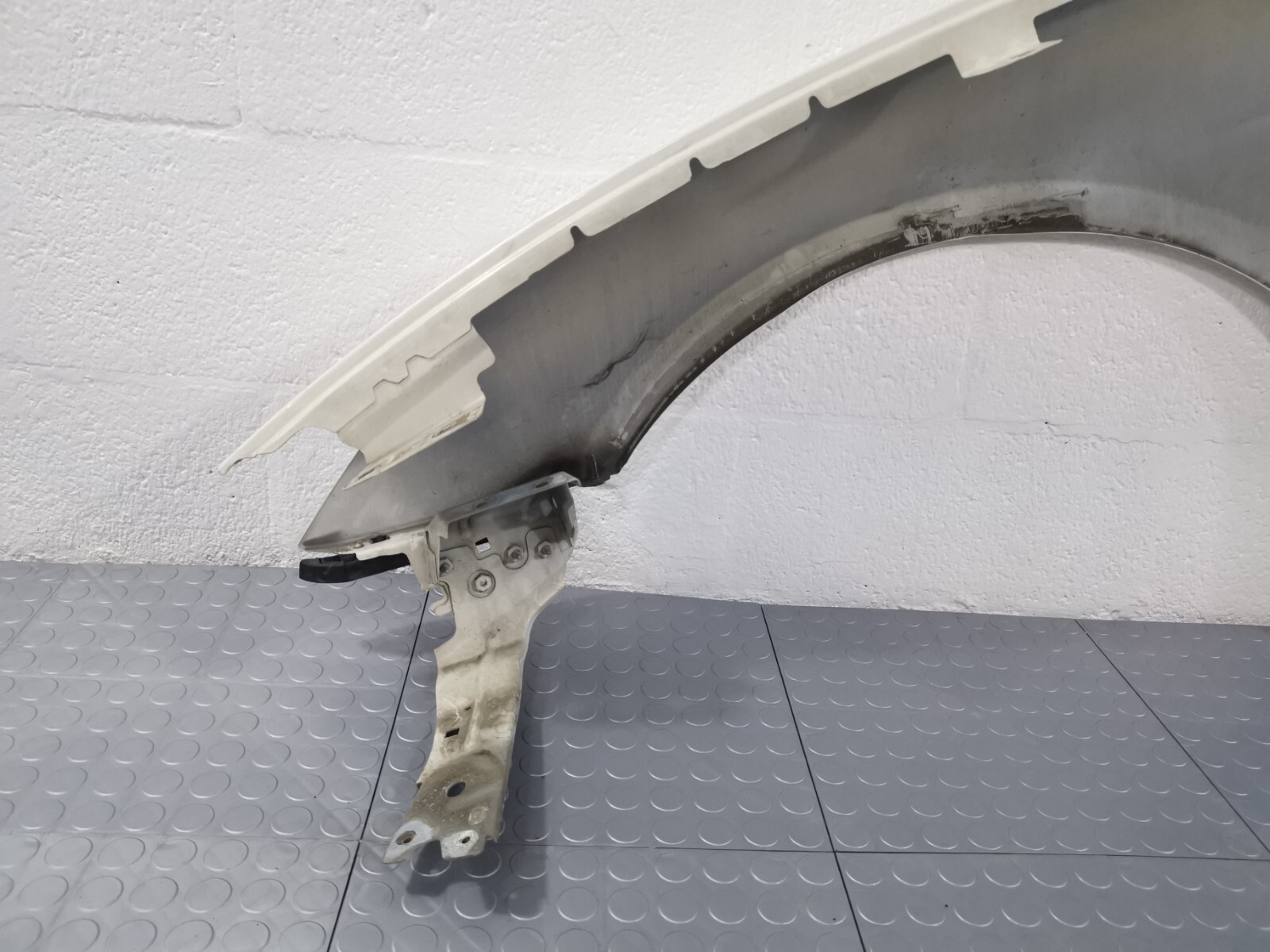 14-19 MASERATI QUATTROPORTE S Q4 FRONT RIGHT PASSENGER FENDER WING WHITE